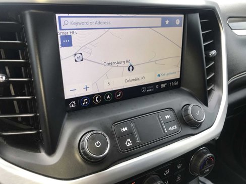 Used 2023 GMC Acadia SLT image 18