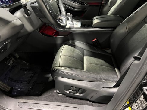 Used 2020 Land Rover Range Rover Evoque SE image 26