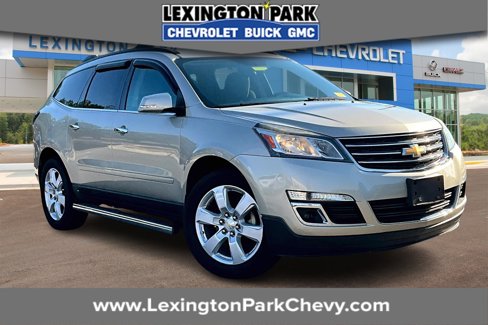 Used 2017 Chevrolet Traverse LT w/ Style and Technology Package image 1