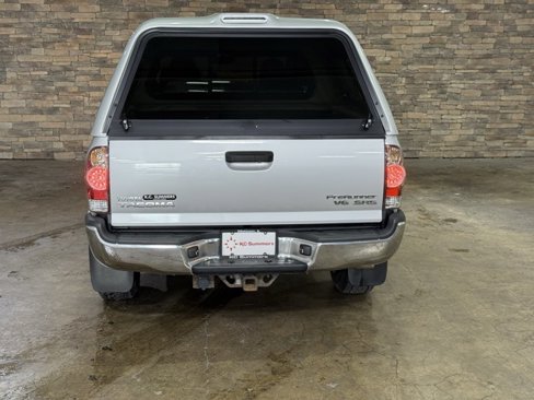 Used 2010 Toyota Tacoma PreRunner image 6
