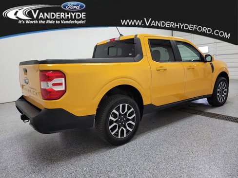 Used 2023 Ford Maverick Lariat w/ Lariat Luxury Package image 3