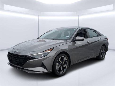 Used 2023 Hyundai Elantra SEL w/ Convenience Package image 7