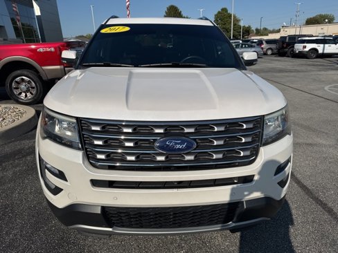 Used 2017 Ford Explorer Limited w/ Equipment Group 301A image 3