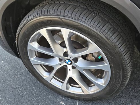 Used 2022 BMW X5 sDrive40i w/ Premium Package image 13