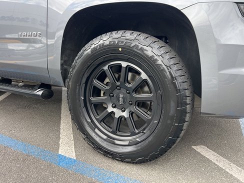Used 2018 Chevrolet Tahoe LT w/ Luxury Package image 3