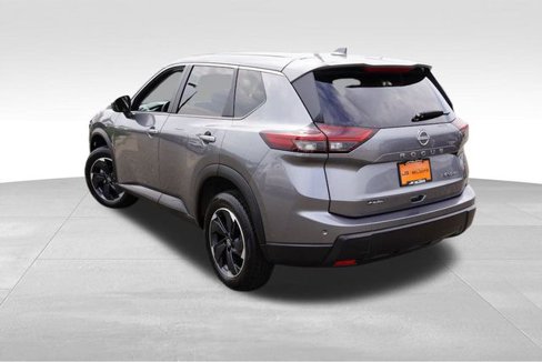 Used 2024 Nissan Rogue SV image 8