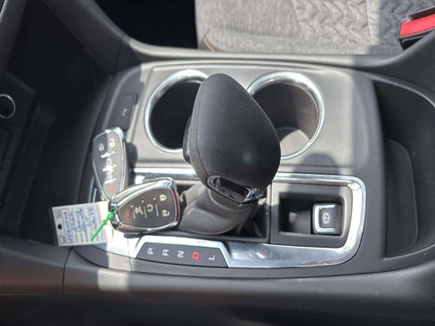 Used 2022 Chevrolet Equinox LT image 18