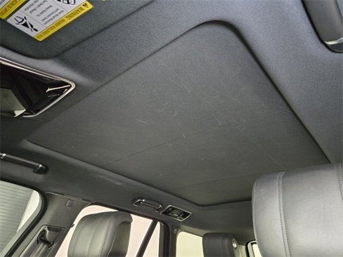 Used 2018 Land Rover Range Rover HSE image 11