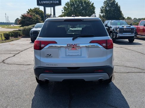 Used 2019 GMC Acadia SLT image 4