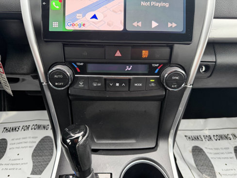 Used 2015 Toyota Camry XSE image 32