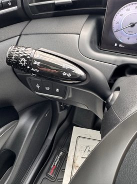 Used 2022 Hyundai Tucson Limited image 35