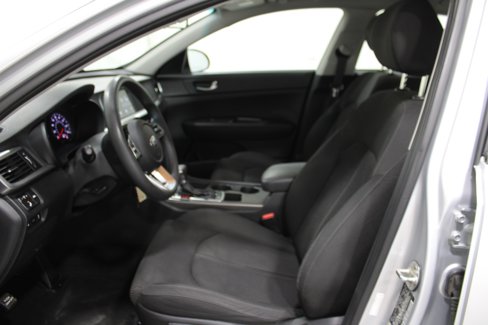 Used 2020 Kia Optima LX image 3