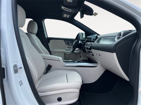 New 2025 Mercedes-Benz GLA 250 4MATIC image 15