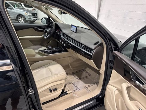 Used 2017 Audi Q7 3.0T Premium Plus image 45