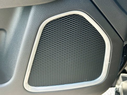 New 2025 Jeep Compass Sport image 19