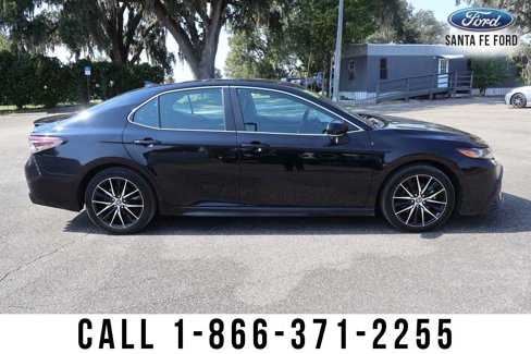 Used 2024 Toyota Camry SE image 7