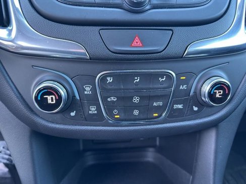 Used 2021 Chevrolet Equinox LT image 31