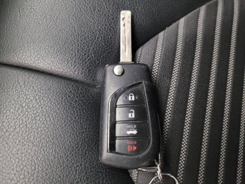 Used 2022 Toyota Camry SE image 32