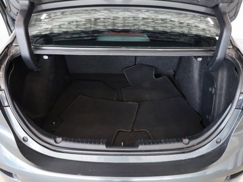 Used 2017 MAZDA MAZDA3 Touring image 34