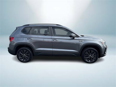 Certified 2022 Volkswagen Taos S image 5