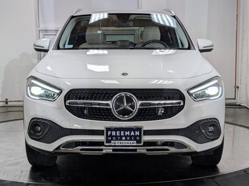 Used 2022 Mercedes-Benz GLA 250 4MATIC w/ Premium Package image 3