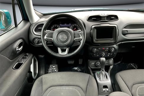 Used 2021 Jeep Renegade Latitude w/ Sun & Sound Group image 8