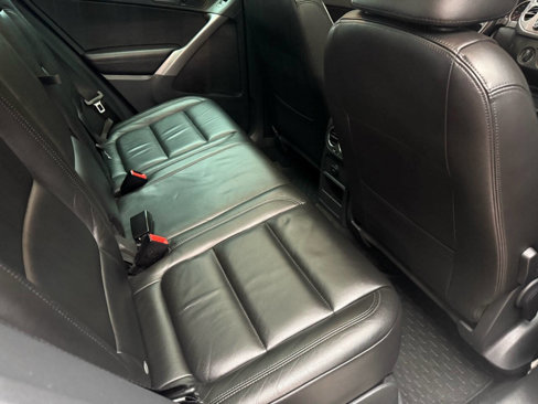 Used 2010 Volkswagen Tiguan SEL image 20