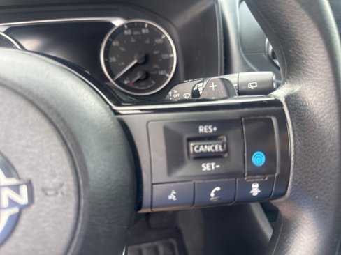 Used 2023 Nissan Rogue SV image 20