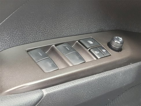 Used 2023 Toyota Camry SE image 30