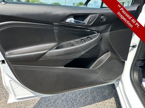 Used 2017 Chevrolet Cruze Premier image 11