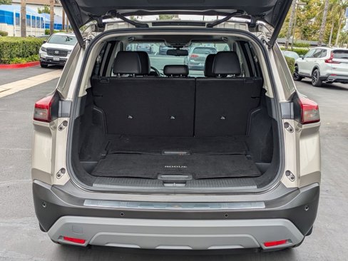 Used 2021 Nissan Rogue SL image 19