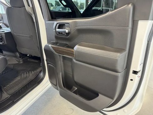 Used 2021 Chevrolet Silverado 1500 RST image 26