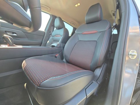 New 2025 Nissan Kicks SR image 23