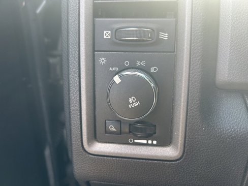 Used 2013 RAM 1500 Express image 13