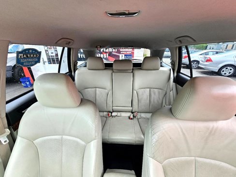 Used 2010 Subaru Outback 3.6R Limited image 39