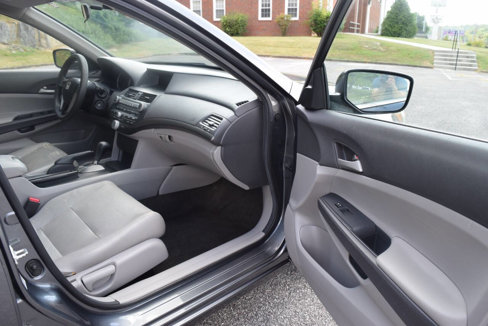 Used 2010 Honda Accord LX image 16