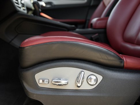 Certified 2022 Porsche Macan image 22