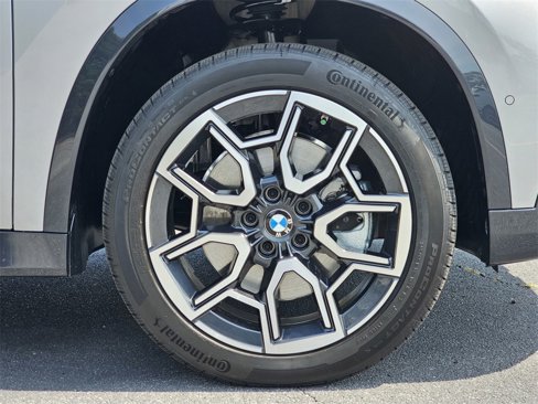 Used 2025 BMW X1 xDrive28i w/ Premium Package image 13