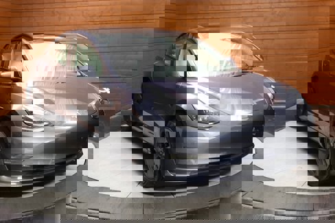 Used 2023 Tesla Model 3 Standard Range image 15