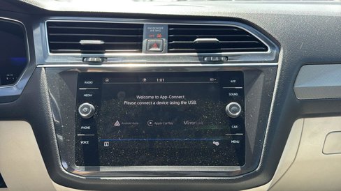 Used 2023 Volkswagen Tiguan SE image 15