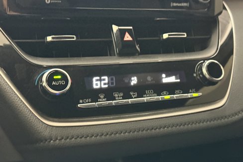 Used 2022 Toyota Corolla SE image 22