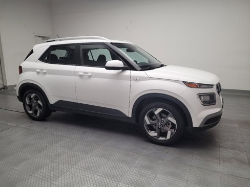Used 2023 Hyundai Venue SEL image 11