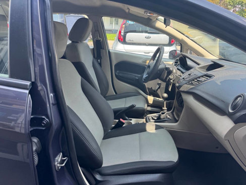 Used 2013 Ford Fiesta S image 22