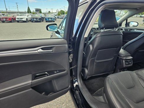 Used 2016 Ford Fusion Energi Titanium w/ Driver Assist Package image 20