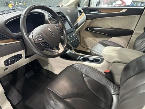 Used 2019 Lincoln MKC Select w/ Select Plus Package image 16