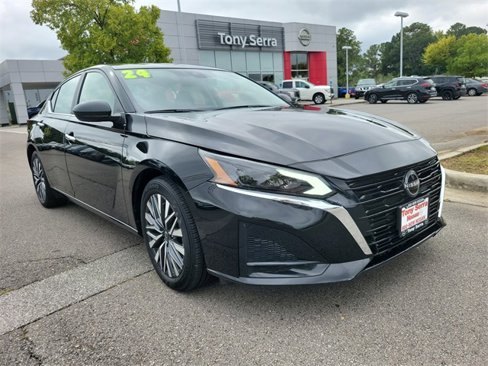 Certified 2024 Nissan Altima 2.5 SV image 1