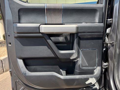 Used 2020 Ford F250 Lariat w/ Chrome Package image 21