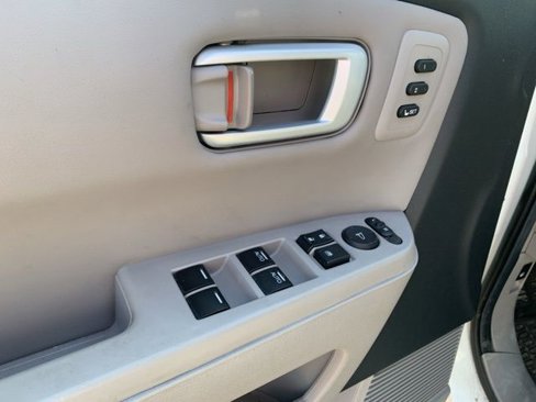 Used 2014 Honda Pilot Touring image 17