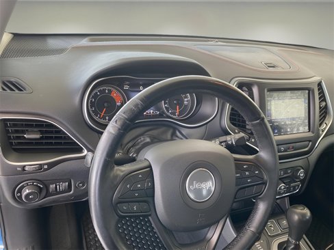 Used 2020 Jeep Cherokee Trailhawk image 17