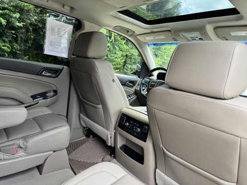Used 2019 GMC Yukon SLT w/ Premium Edition image 18